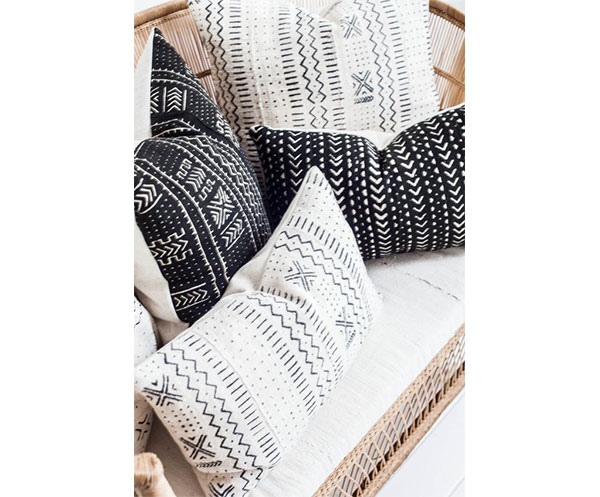 4 COJINES TONOS NEGRO CON BLANCO