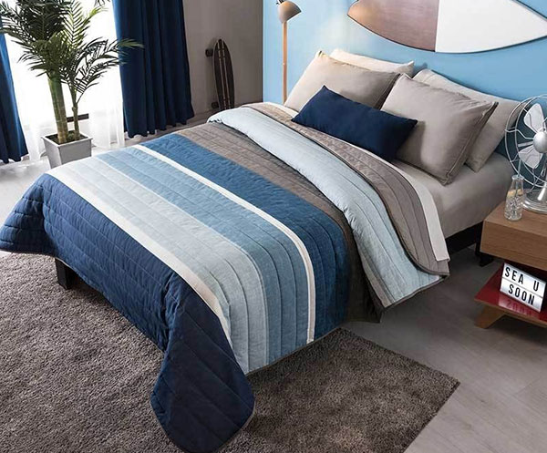 EDRED�N AZUL CON BLANCO RAYADA INDIVIDUAL- MATRIMONIAL-KING SIZE