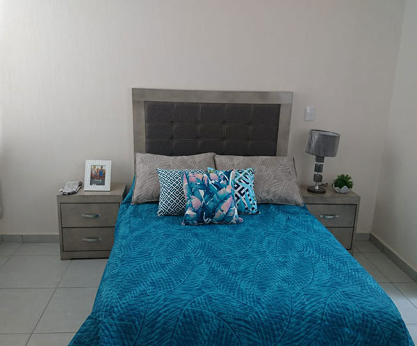 CAMA MATRIMONIAL FRAY CON CABECERA GRIS  CON 2  BUROS