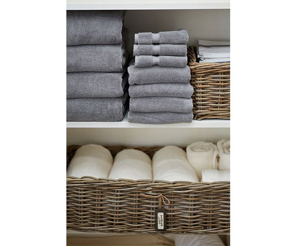 PAQUETE DE  TOALLAS VARIOS COLORES